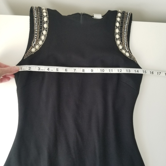 NWT Cache Sleeveless Little Black Sheath Dress with Beaded Embellishments Size 0 - Picture 4 of 12